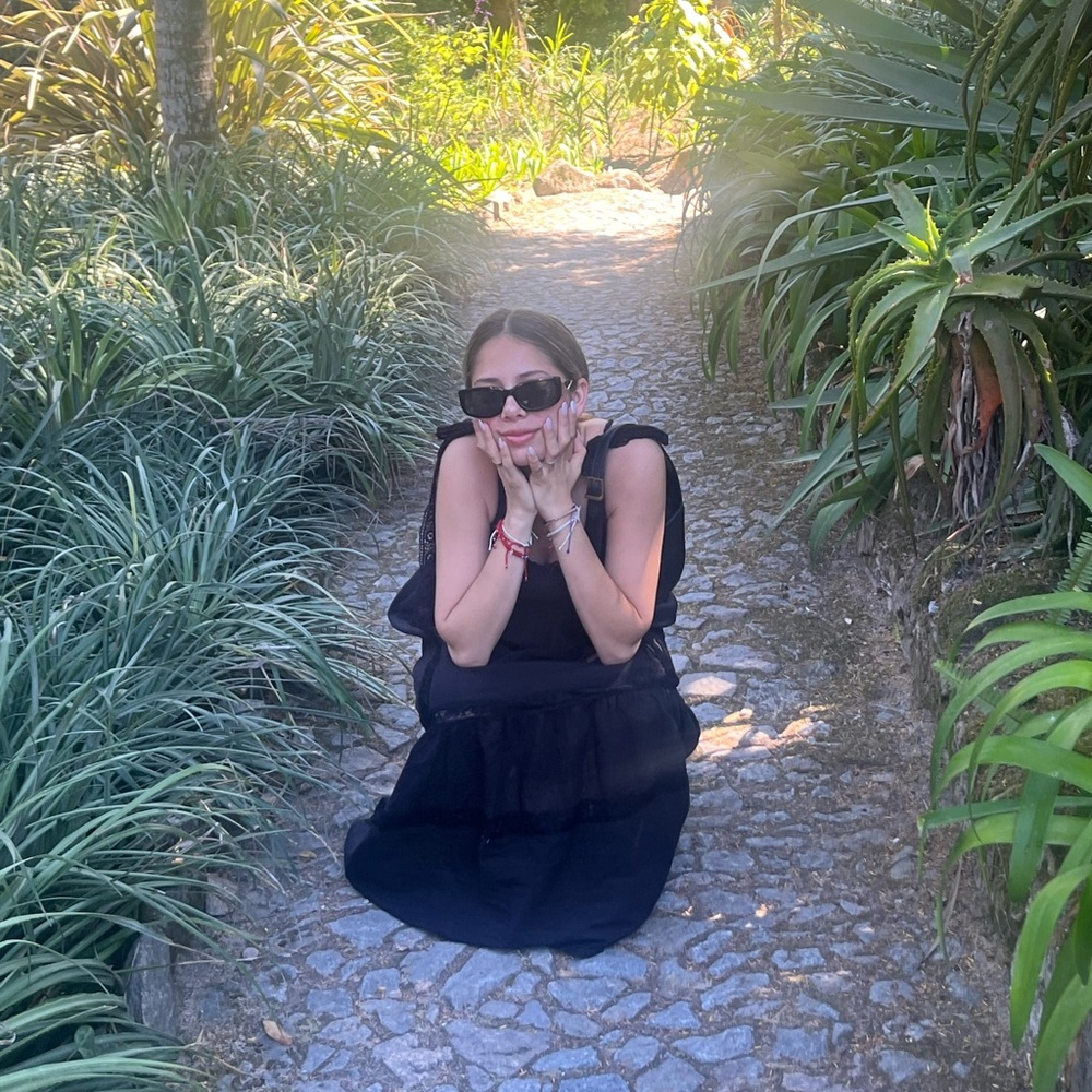 Meet your Posher, Andrea